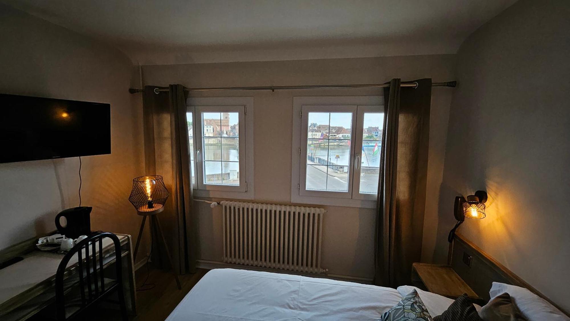 Auberge De La Marine Losne Ngoại thất bức ảnh